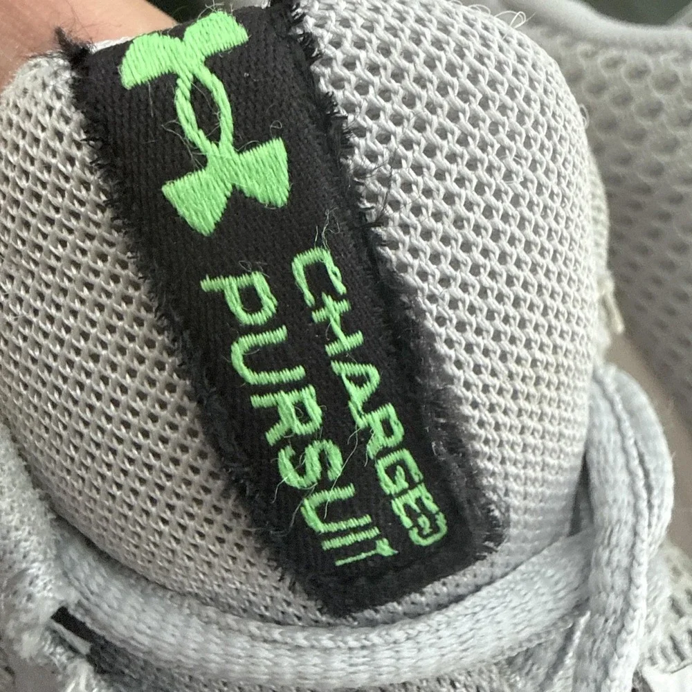 Under Armour Charged Pursuit 2 Youth Running Shoes Grey Neon Green 5.5Y 3024987